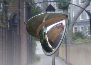 Vandaalbestendige Kogelspiegel 180 graden met kap (SKG gecertificeerd)