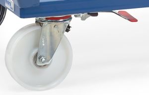 2 Zwenkwielen met vaststaand remsysteem