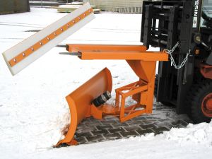 Nivellerende sneeuwschuiver SCH-P-V 210 met PUR schraper